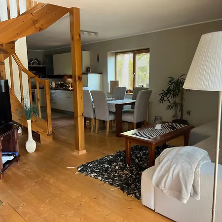 Apartamento Armas Ja Koikide Mugavustega Maja Mere Aeaeres