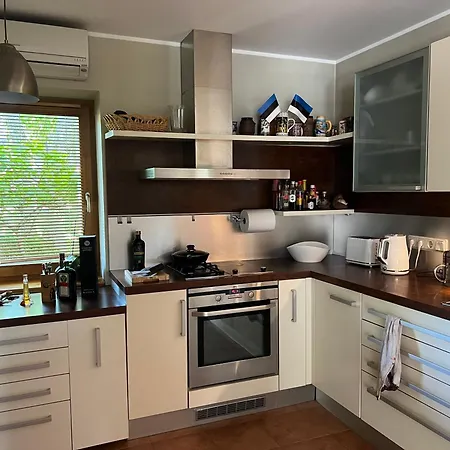 Apartamento Armas Ja Koikide Mugavustega Maja Mere Aeaeres